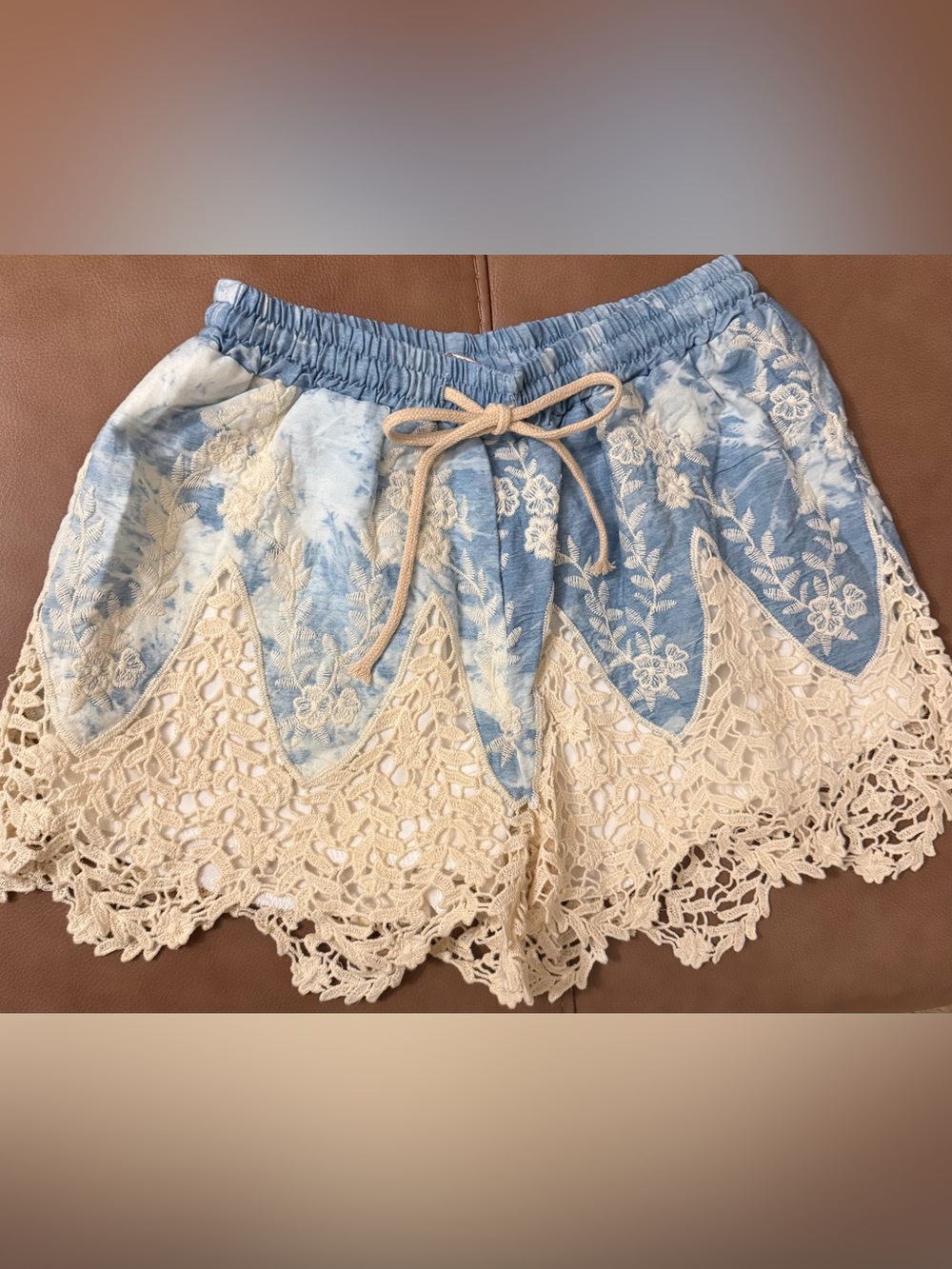 E2 Clothing Boho cloud washed effect Crochet Lace Trim Shorts NWT - Picture 2 of 10